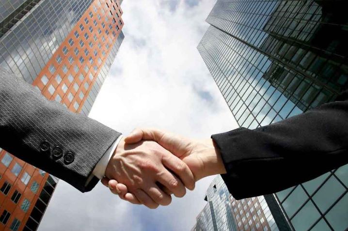 ÁREA DE DERECHO CORPORATIVO – SOCIETARIO – COMERCIAL